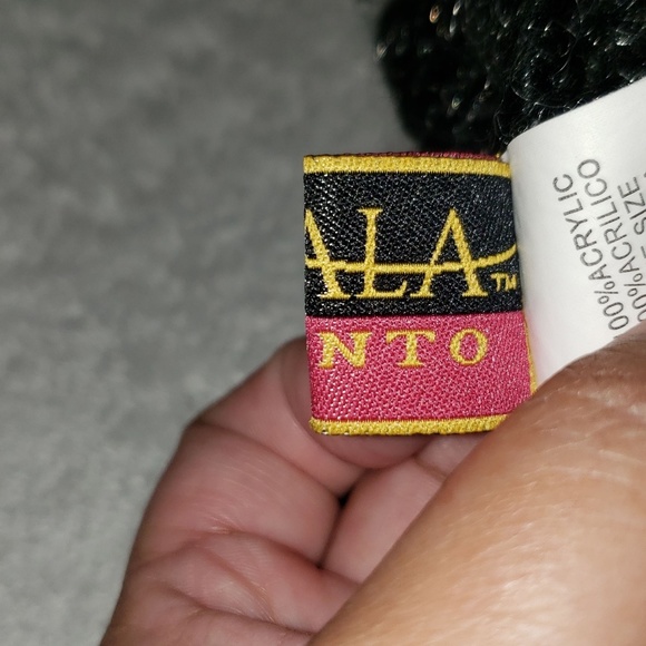 EUC Black & Silver Beanie Hat - Picture 4 of 5